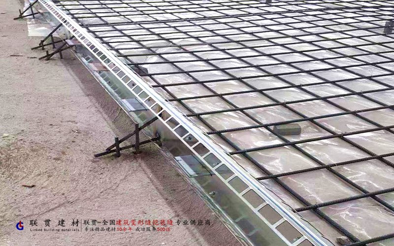 玉林市LG160-3000镀锌钢板铠装缝案例